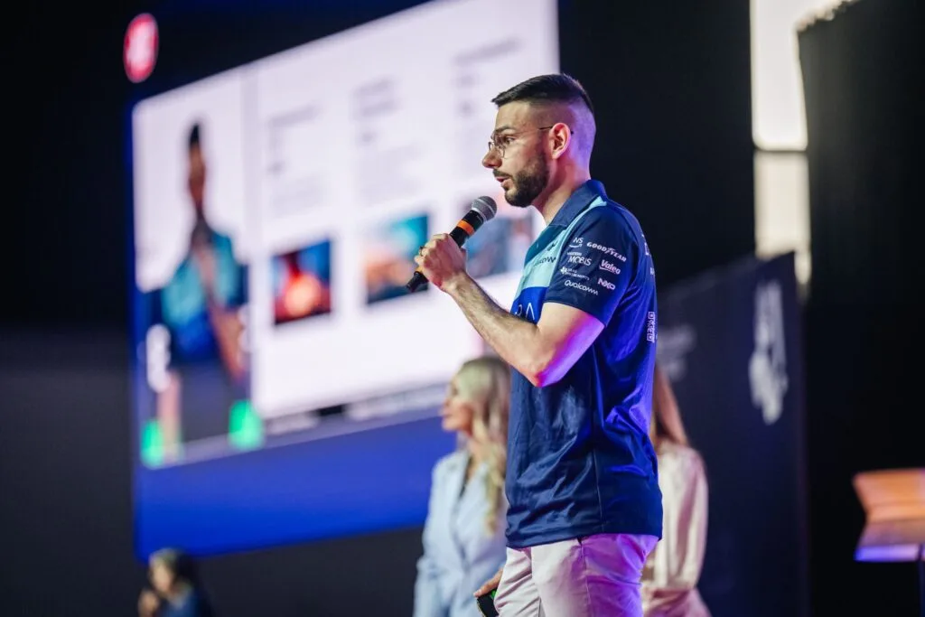 Giovanni Rossi - CMO at Electra Vehicles speaking